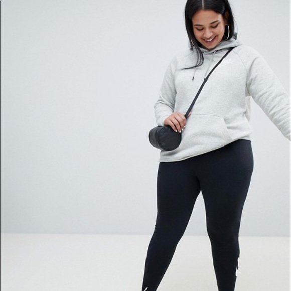 NWT Nike hoodie - Picture 2 of 7